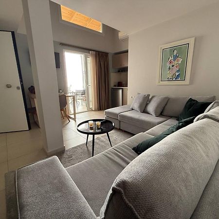 Stylish Studio Apartment - 8F House Kalamata Extérieur photo