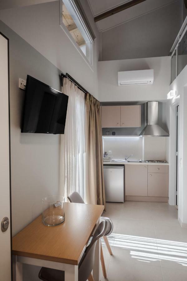 Stylish Studio Apartment - 8F House Kalamata Extérieur photo